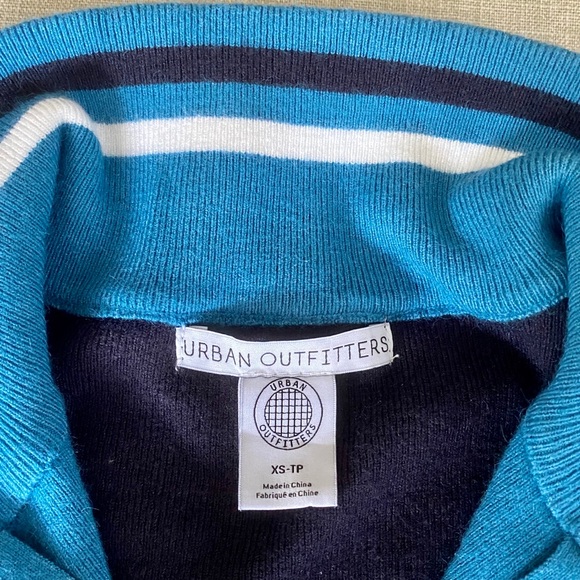 Urban Outfitters Striped Quarter Zip Up - Picture 4 of 4